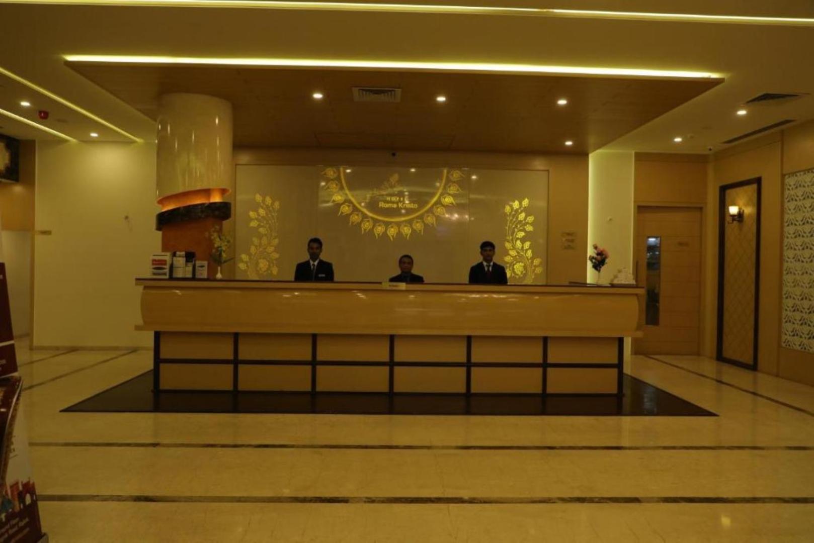 Hotel Roma Kristo Dwārka Bagian luar foto