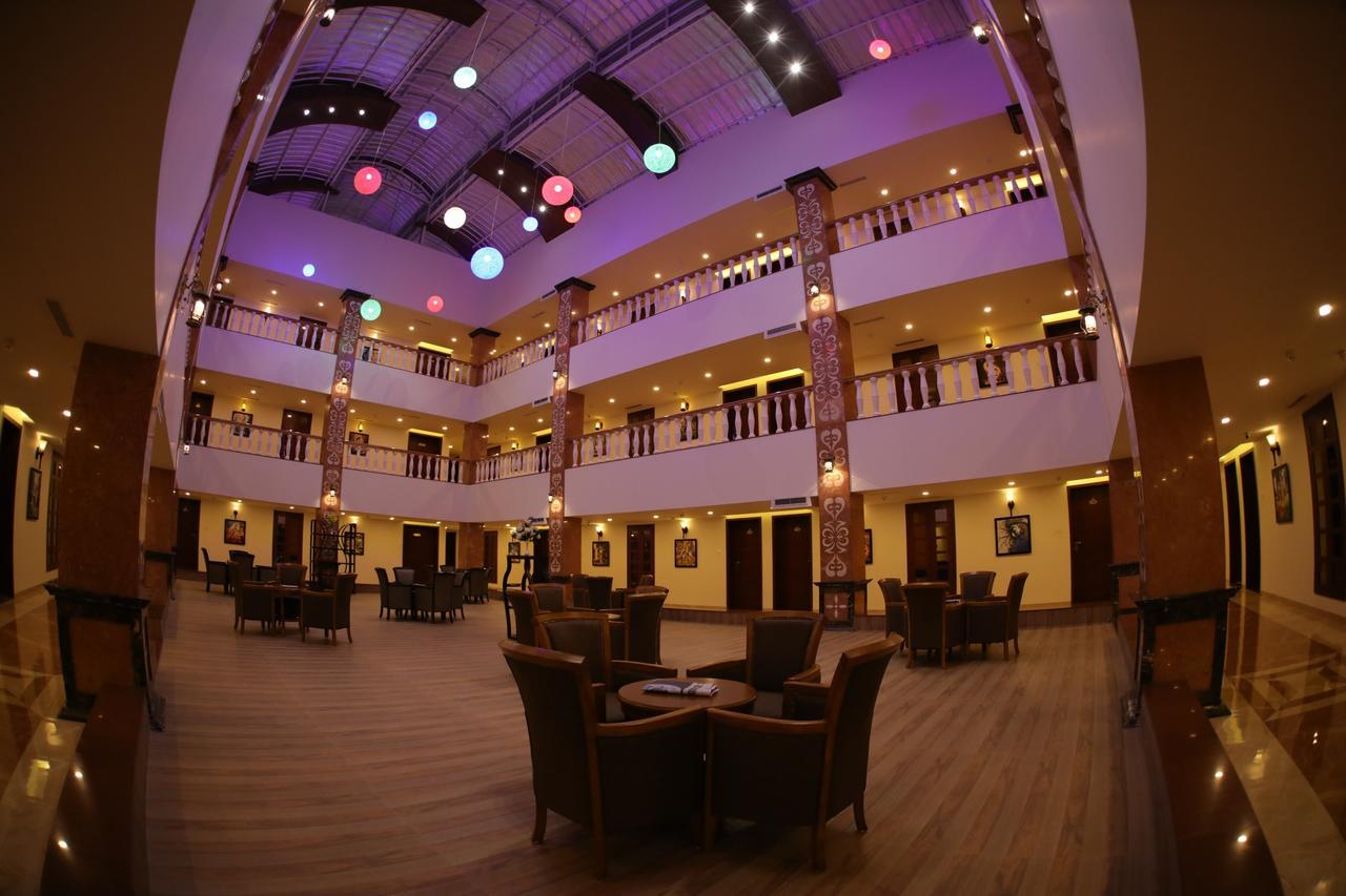 Hotel Roma Kristo Dwārka Bagian luar foto