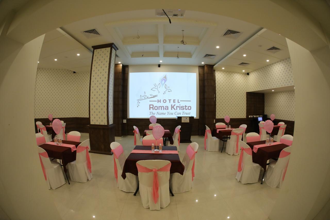 Hotel Roma Kristo Dwārka Bagian luar foto