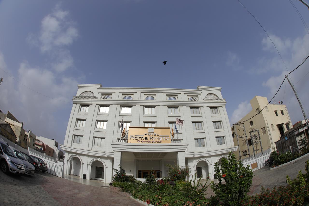 Hotel Roma Kristo Dwārka Bagian luar foto
