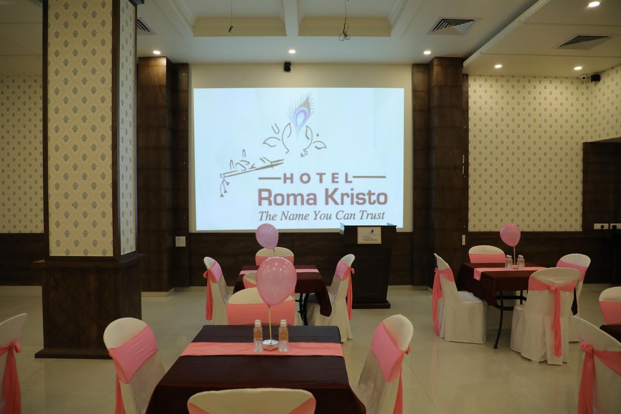 Hotel Roma Kristo Dwārka Bagian luar foto